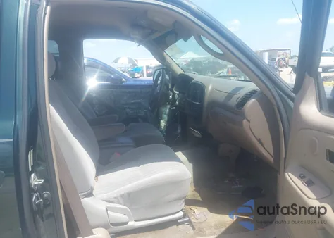 2001 Toyota Tundra Sr5 из США, поврежденный, VIN 5TBBT44121S195875